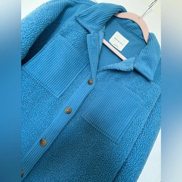 Blue Sherpa Jacket, American Eagle! 💙 - Picture 2 of 5